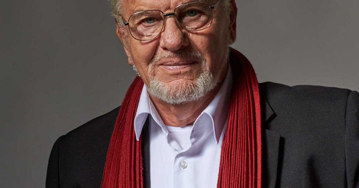 Müller Péter estek (03.31., 04.28.)