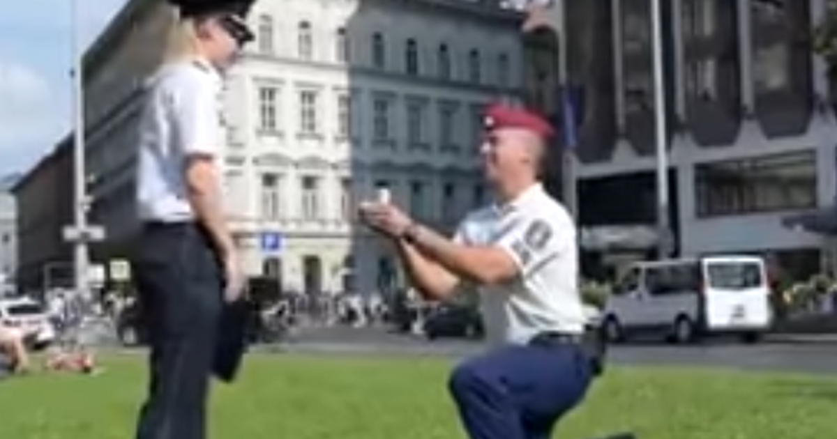 Lánykérés rendőr módra