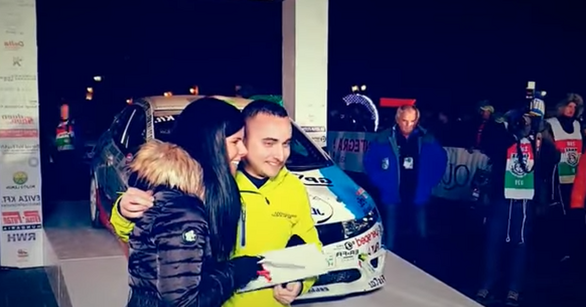 Rally-s lánykérés
