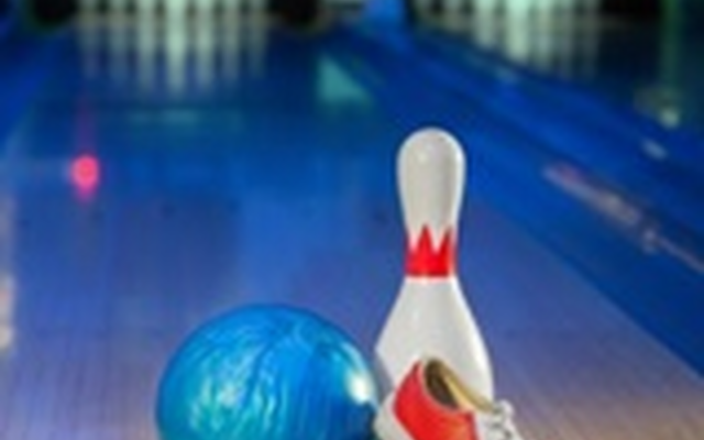 Bowling randi a bevállalós társkeresőknek