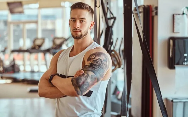 Vonzóbb-e a tetovált férfi? És ha igen, kinek? 