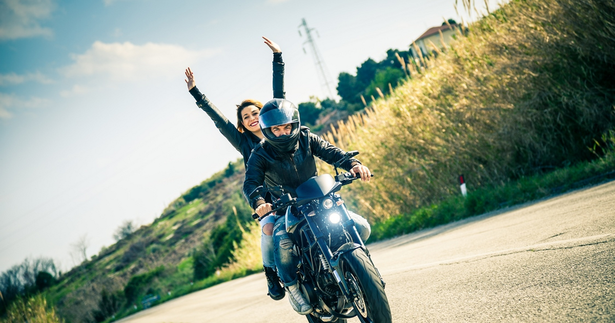 Egyedi motoros lánykérés