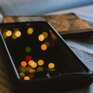 Ünnepi chat etikett egyedülállóknak – így üzenj stílusosan karácsonykor