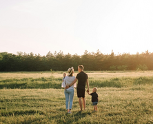 Bérelt család, bérelt vőlegény