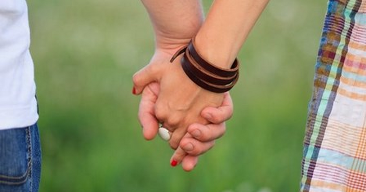 Befellegzett az offline randizásnak?